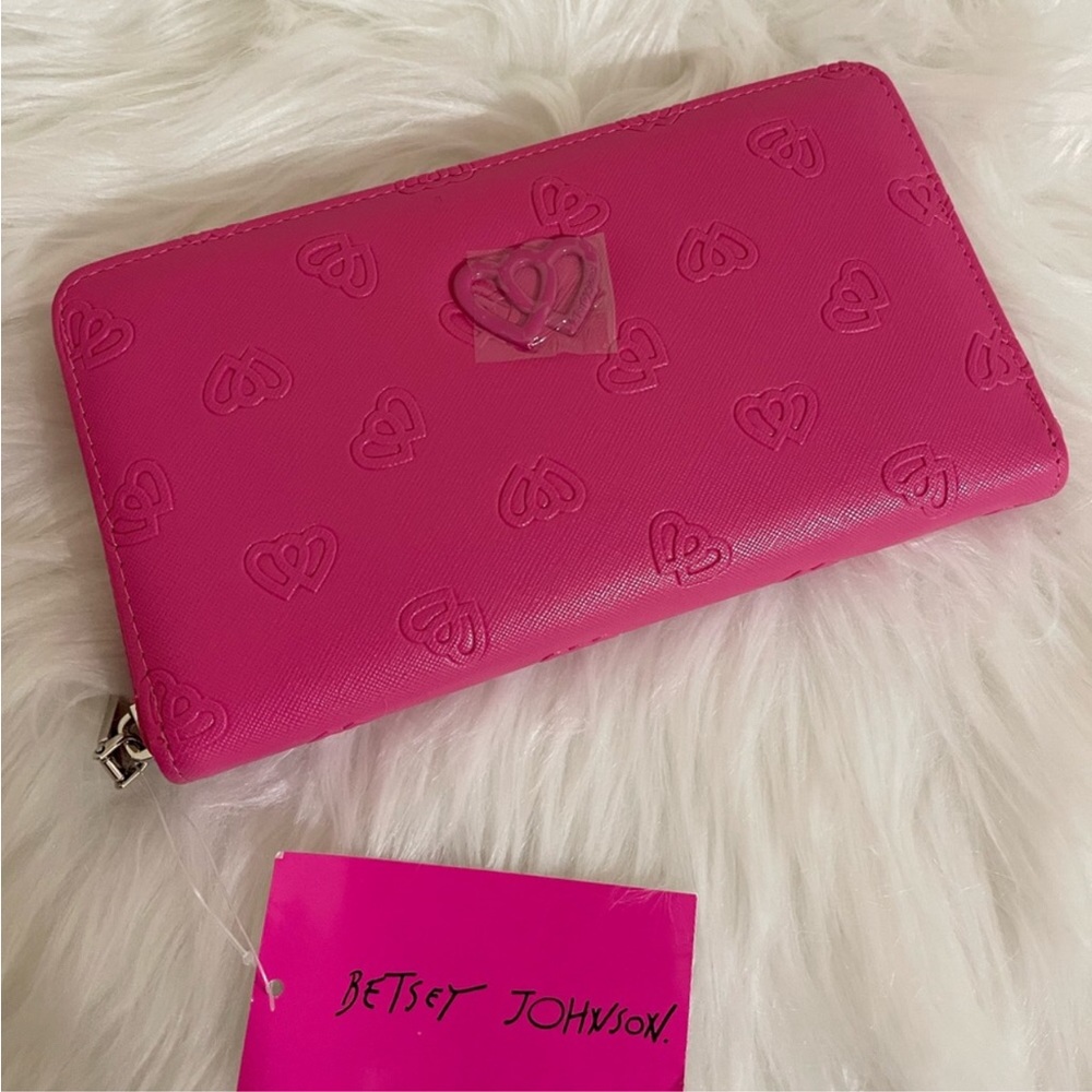 Betsy Johnson Azalea Rosebud Quilted Zip Around Wallet - Picture 5 of 5